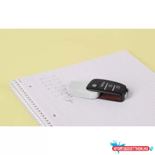 Autókulcs formájú radír gyerekeknek – BRUNNEN minőség