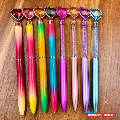 Szivecskés - kristályos színes testű golyóstoll, 0.5mm