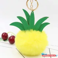 Szőrös, ananászos kulcstartó