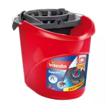 Vödrök, lapátok